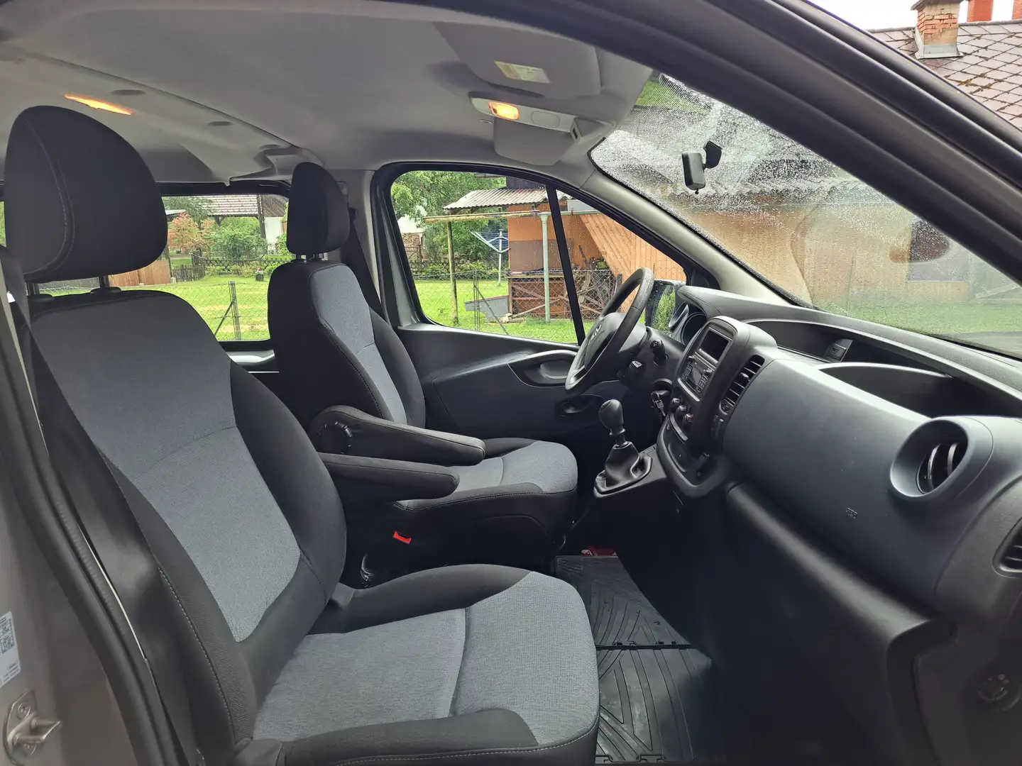 Opel Vivaro 1,6, Ecoflex,Doka,2,7t,L1H1 Grau - 2