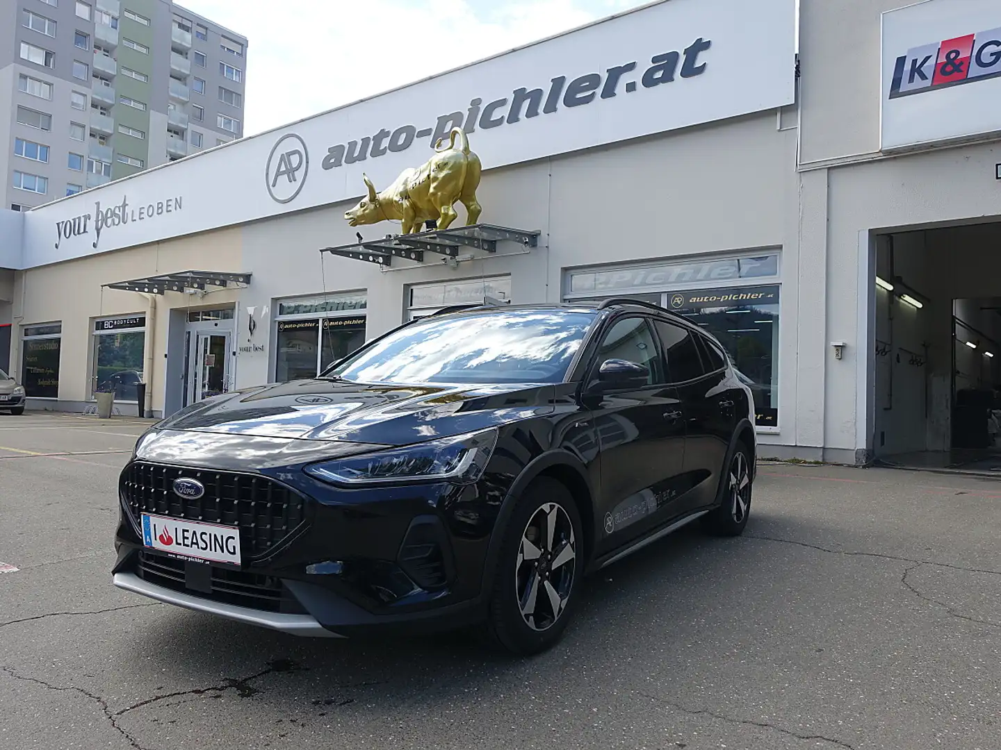 Ford Focus Turnier 1,5 EcoBlue Active Schwarz - 1