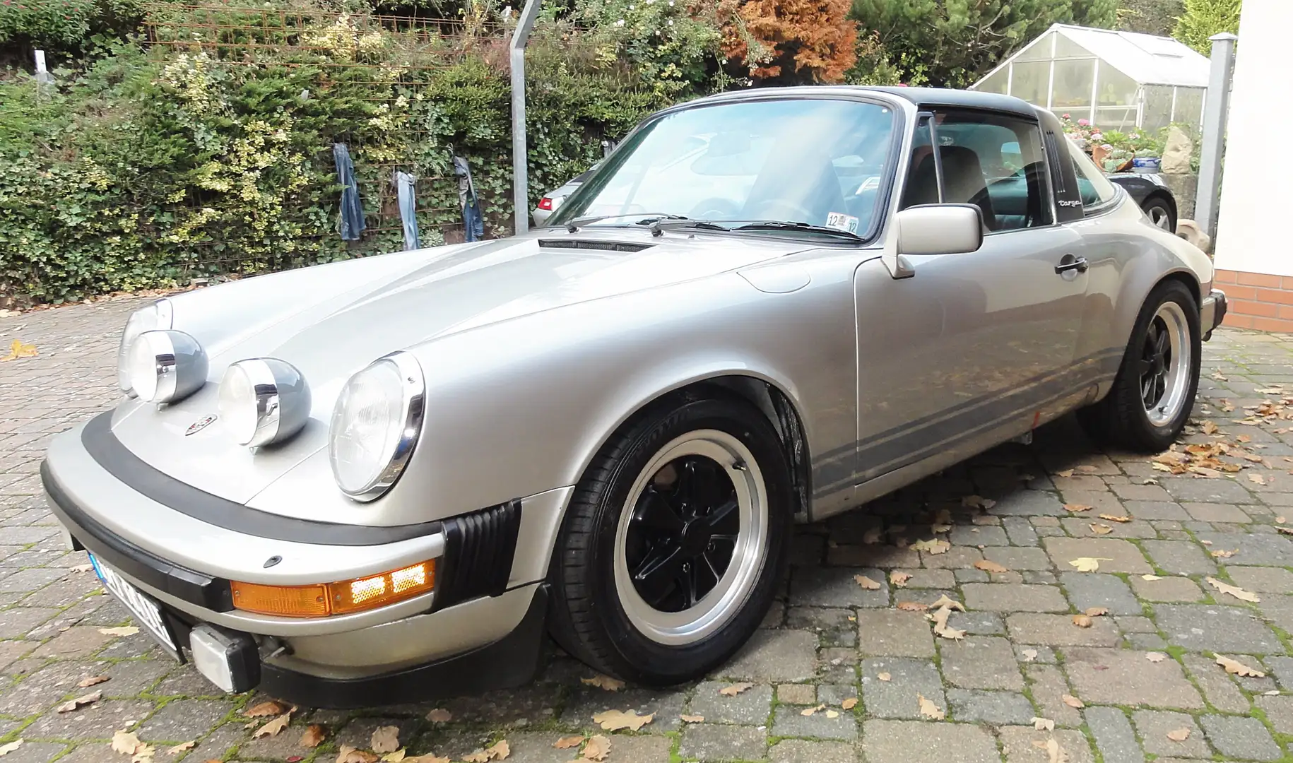 Porsche 911 Urmodell SC Targa 3,0 l 150 KW H-Kennzeichen Plateado - 1