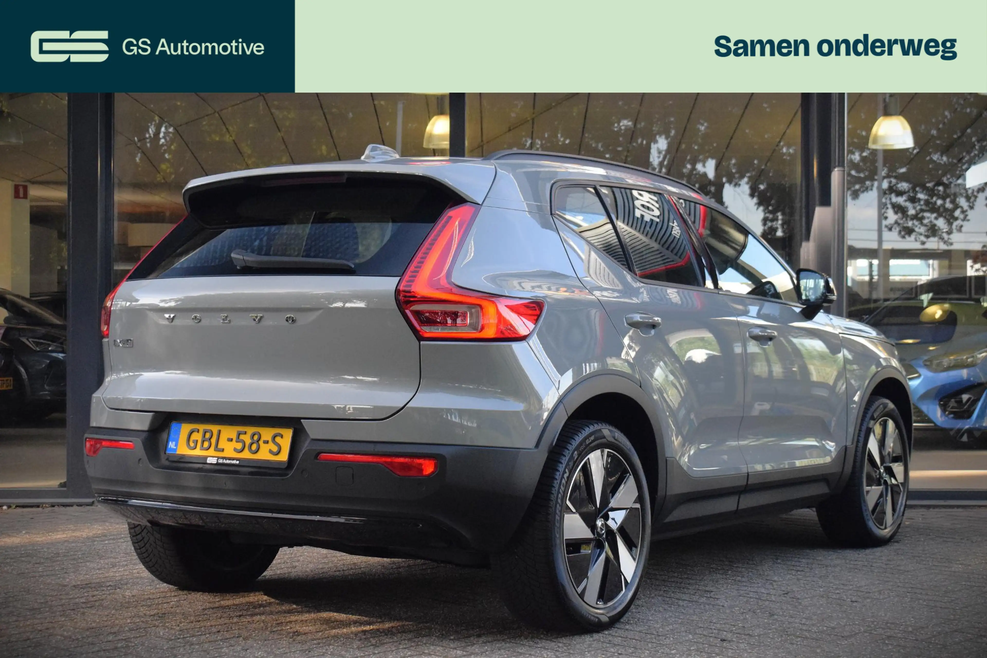 Volvo EX40 Single Motor Essential 70 kWh CARPLAY|19INCH|CAMER — photo 2