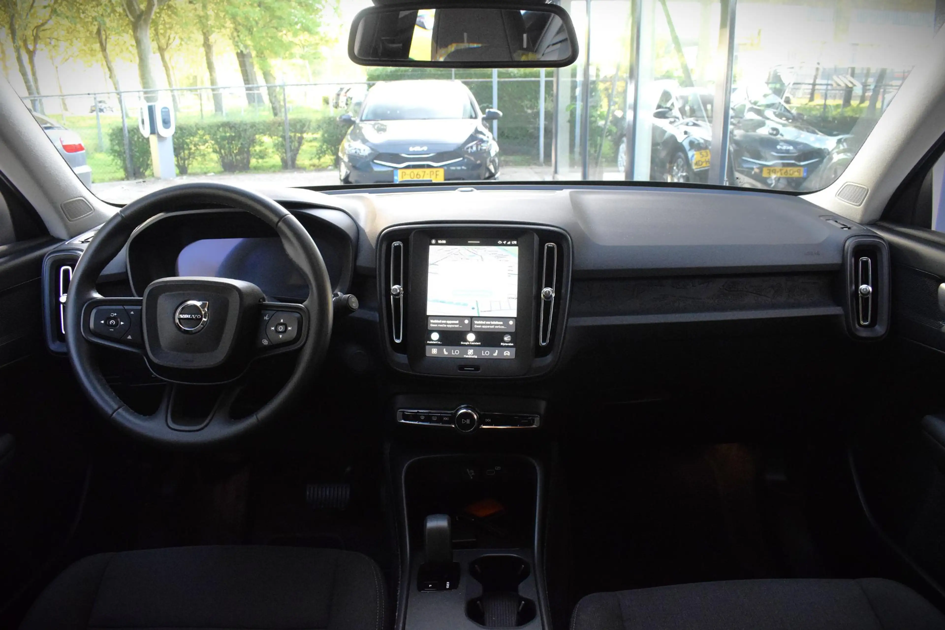 Volvo EX40 Single Motor Essential 70 kWh CARPLAY|19INCH|CAMER — photo 27