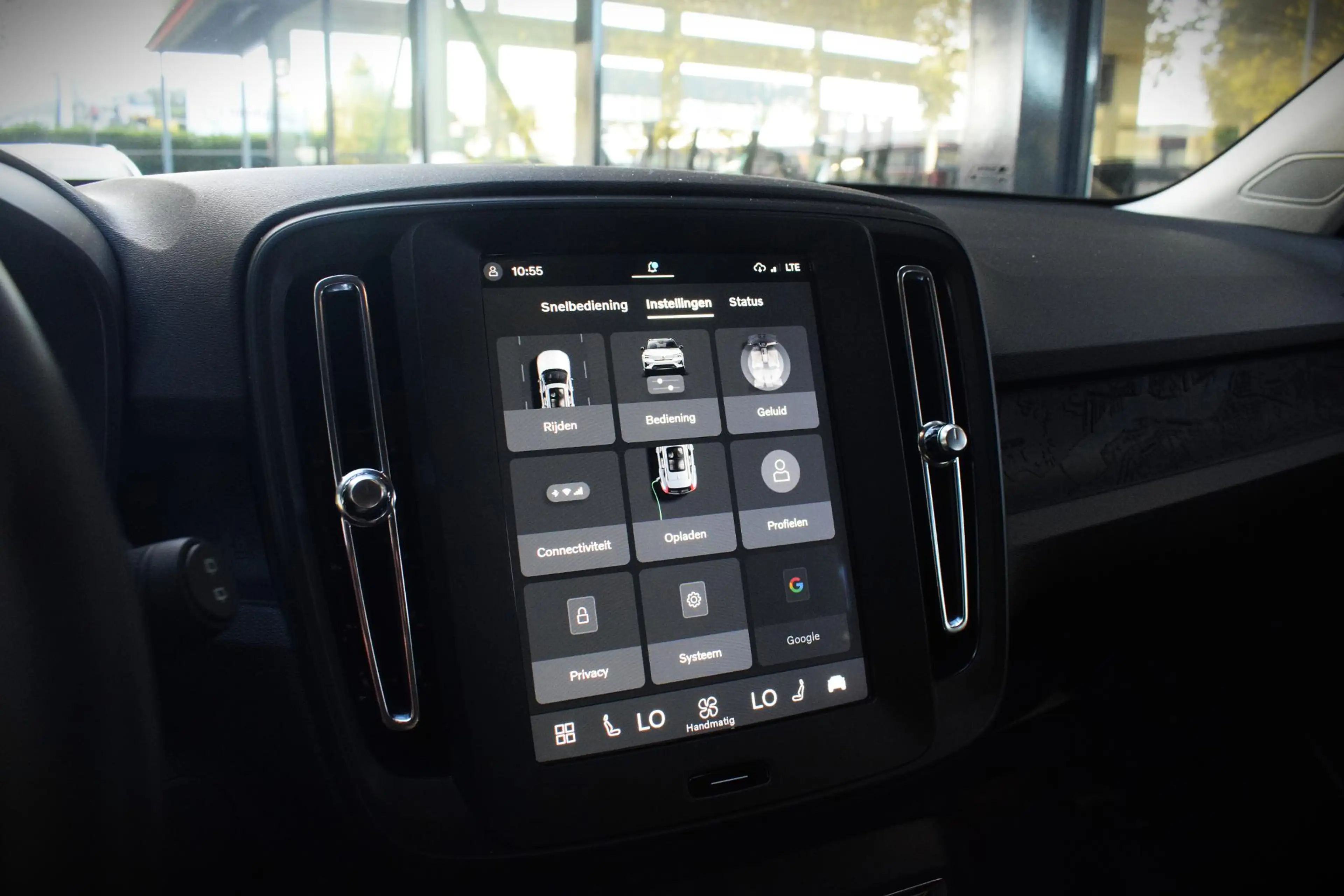 Volvo EX40 Single Motor Essential 70 kWh CARPLAY|19INCH|CAMER — photo 20