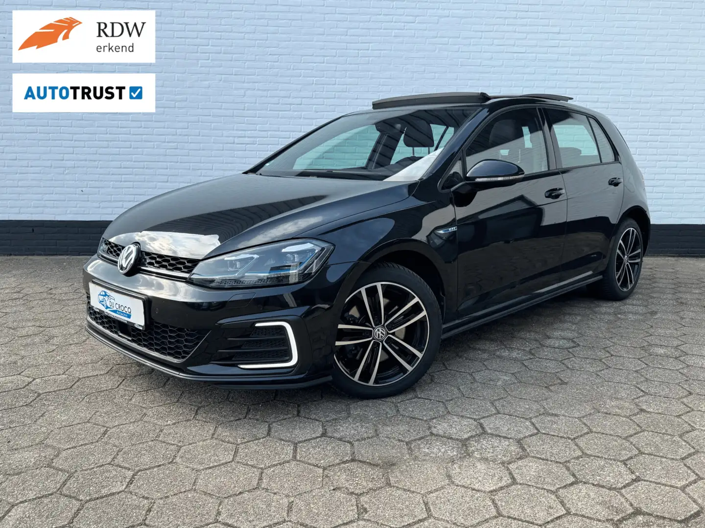 Volkswagen Golf GTE 1.4 TSI PHEV l PANODAK l ACC l GARANTIE! Noir - 1