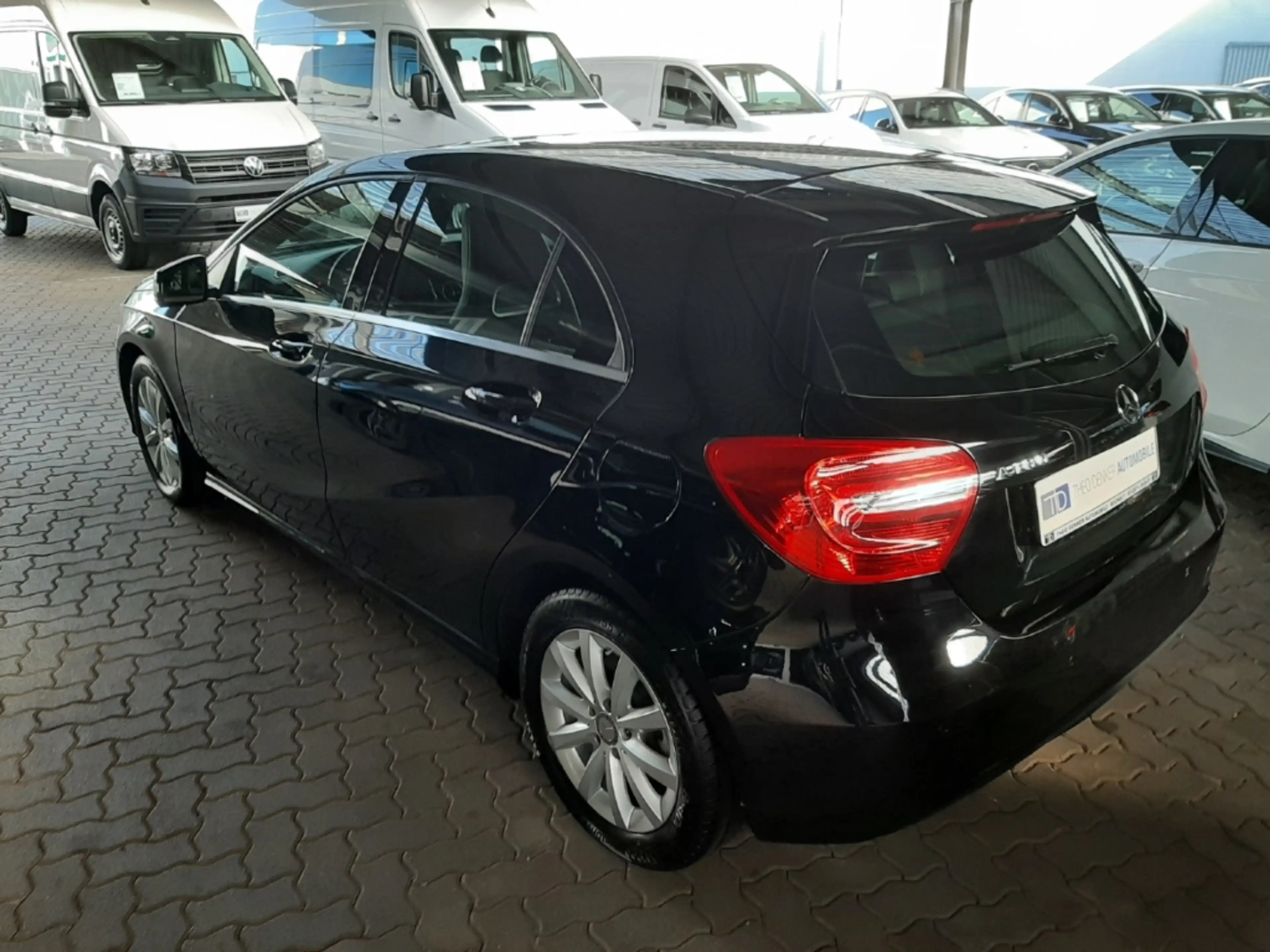 Mercedes-Benz A 180 7G DCT Style PDC Nav — photo 3