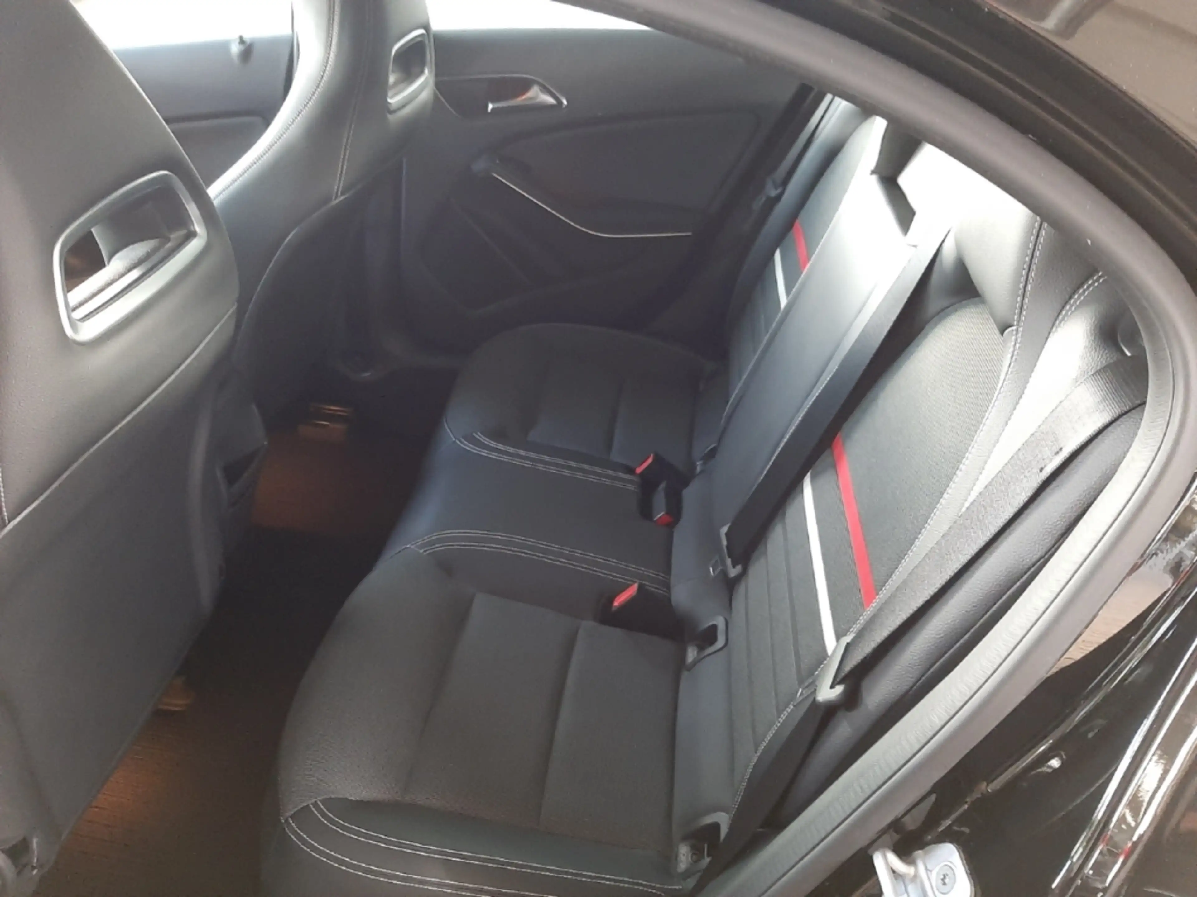 Mercedes-Benz A 180 7G DCT Style PDC Nav — photo 8