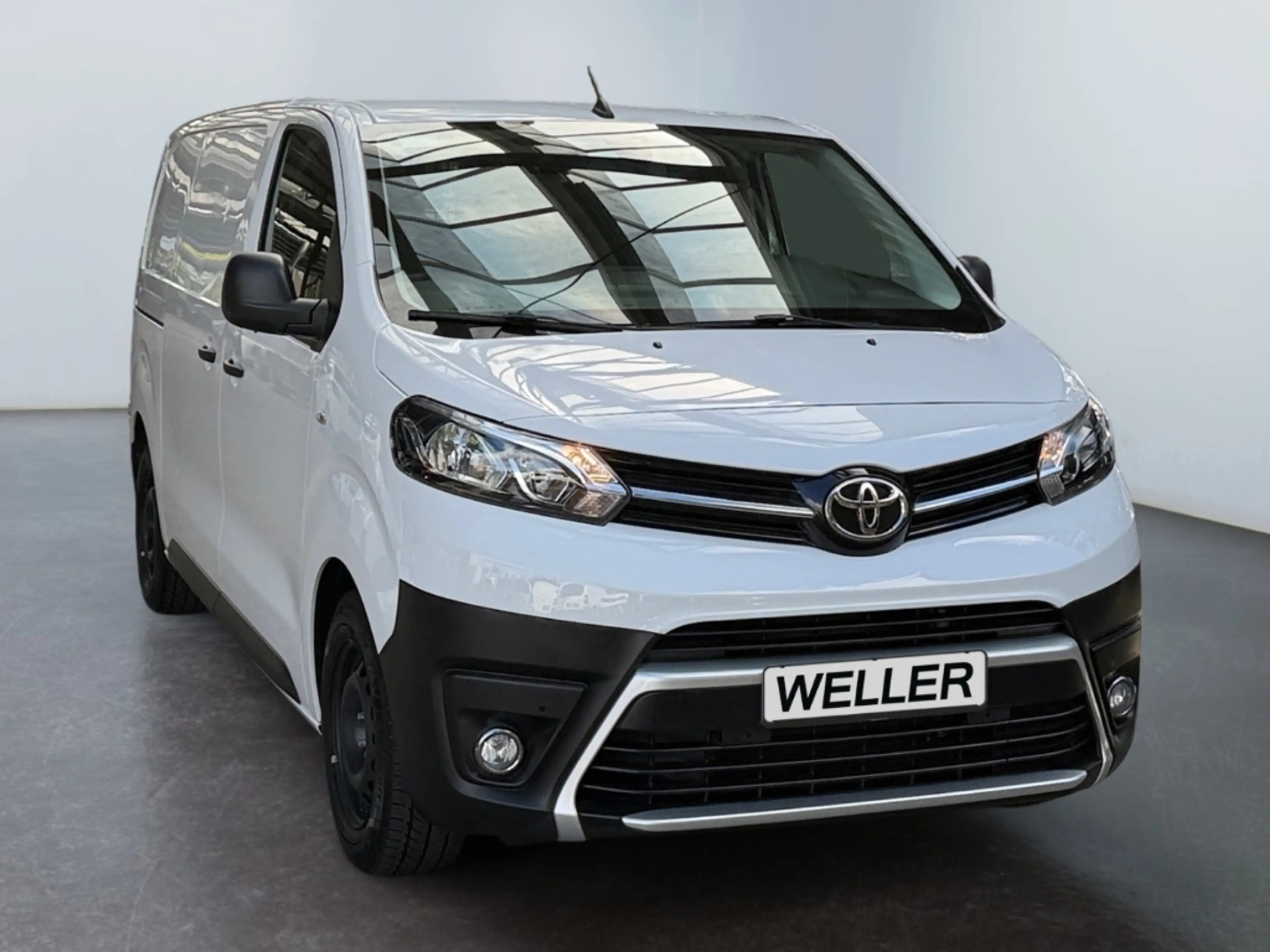 Toyota Proace 1.5 D-4D L1 Meister *Navi*CarPlay*CAM*PDC* — photo 6