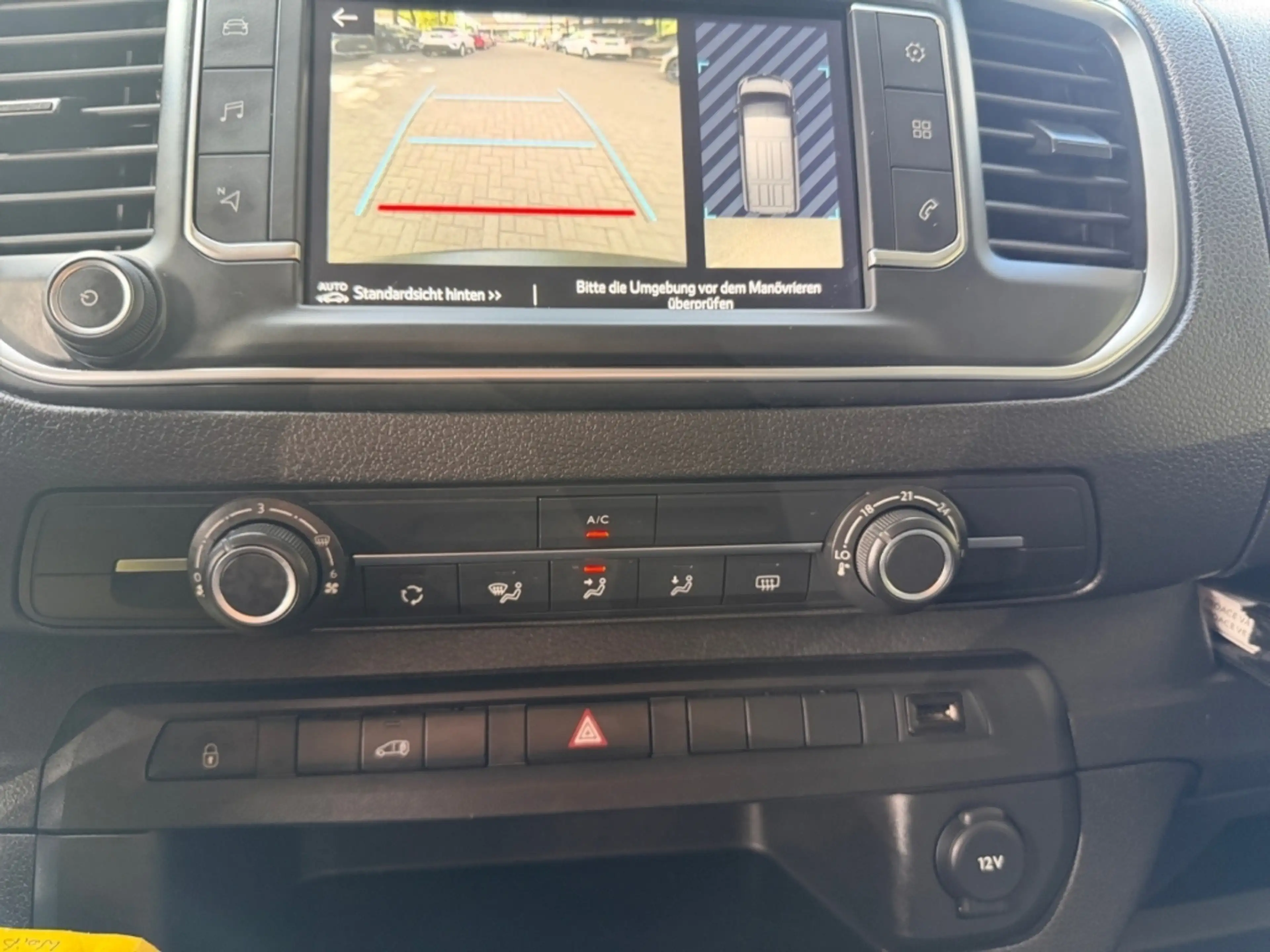 Toyota Proace 1.5 D-4D L1 Meister *Navi*CarPlay*CAM*PDC* — photo 15
