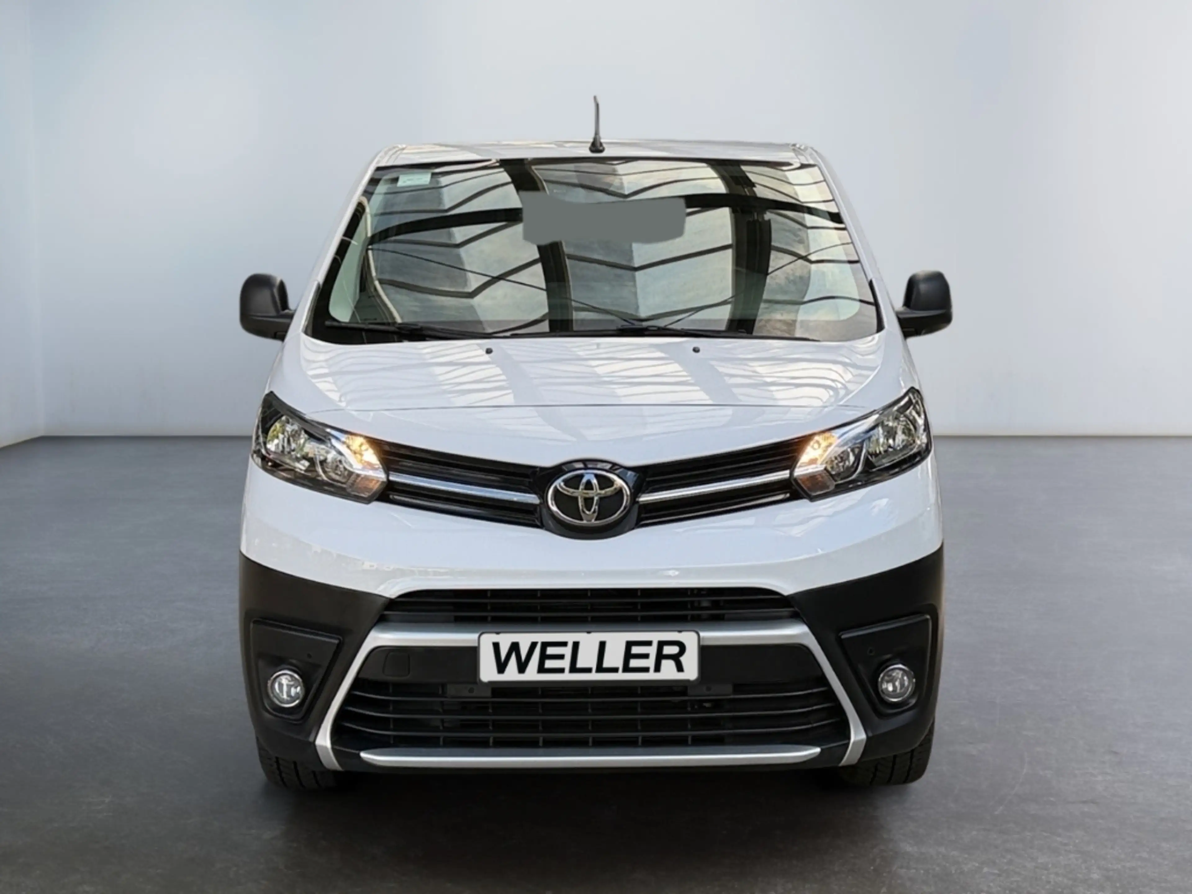 Toyota Proace 1.5 D-4D L1 Meister *Navi*CarPlay*CAM*PDC* — photo 9