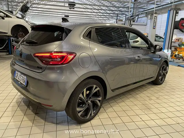Renault Clio view 3