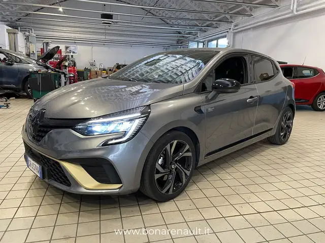 2023 Renault Clio in Grey for sale