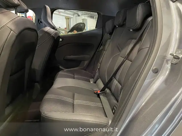 Renault Clio view 7