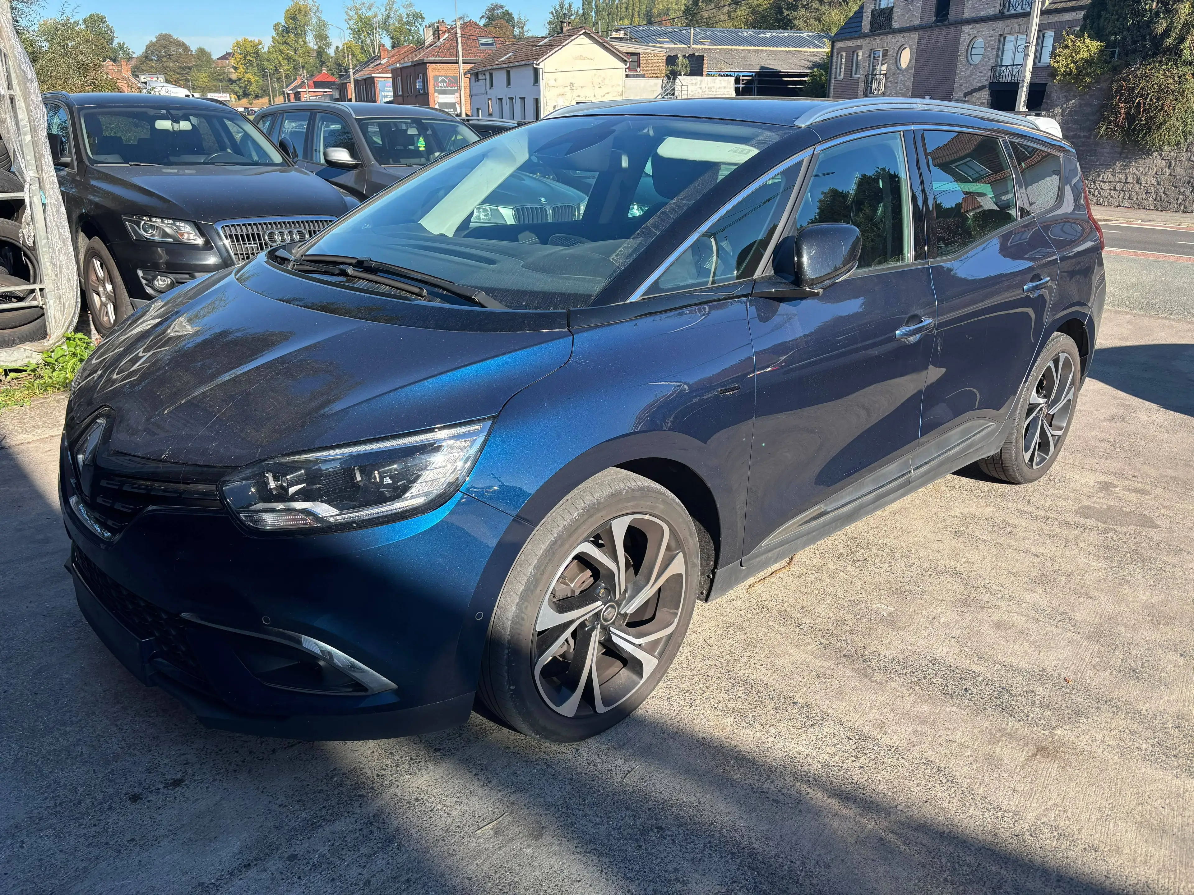 Renault Scenic Scenic 1.33 TCe Black Edition EDC GPF — photo 3