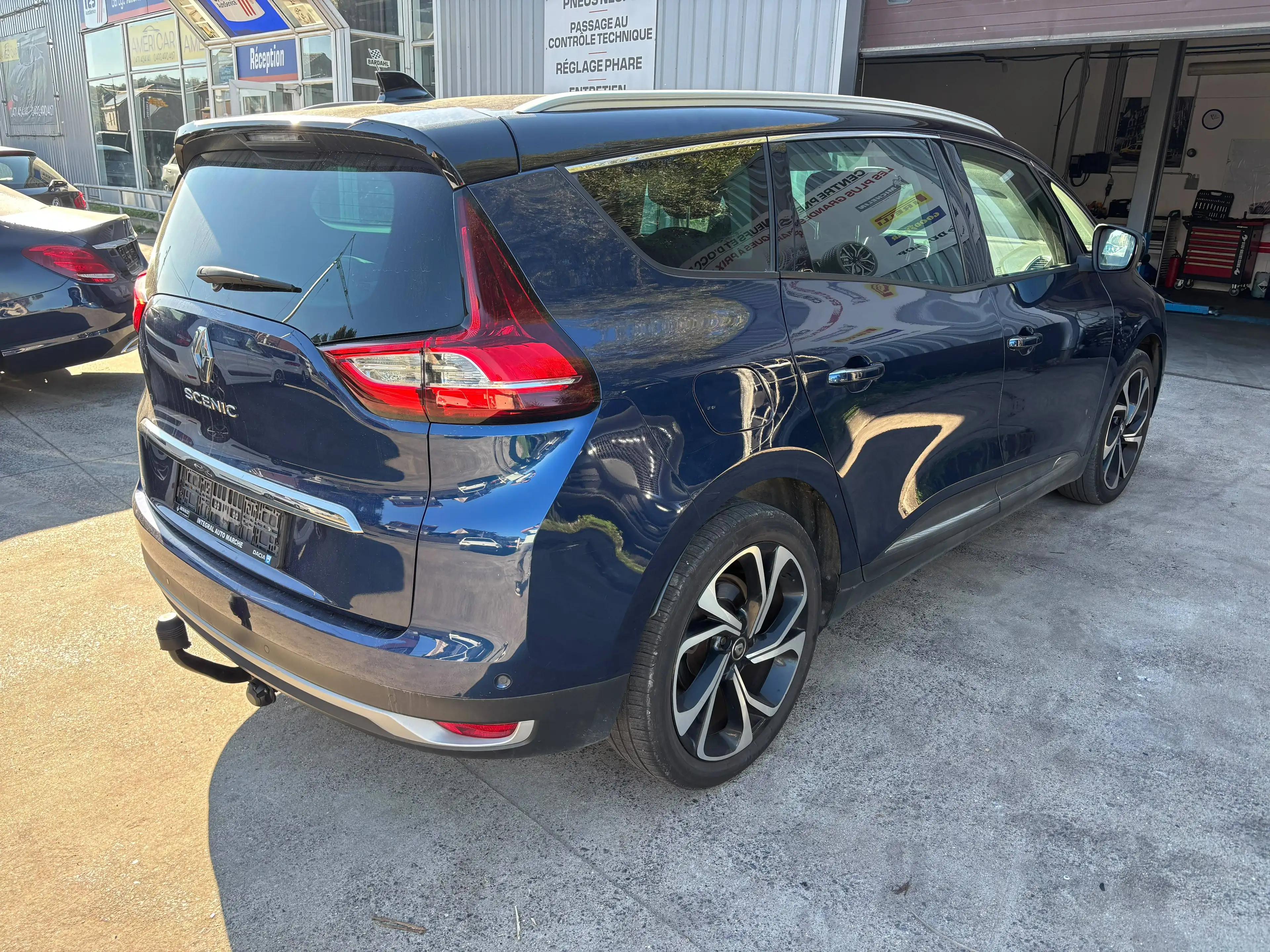 Renault Scenic Scenic 1.33 TCe Black Edition EDC GPF — photo 5