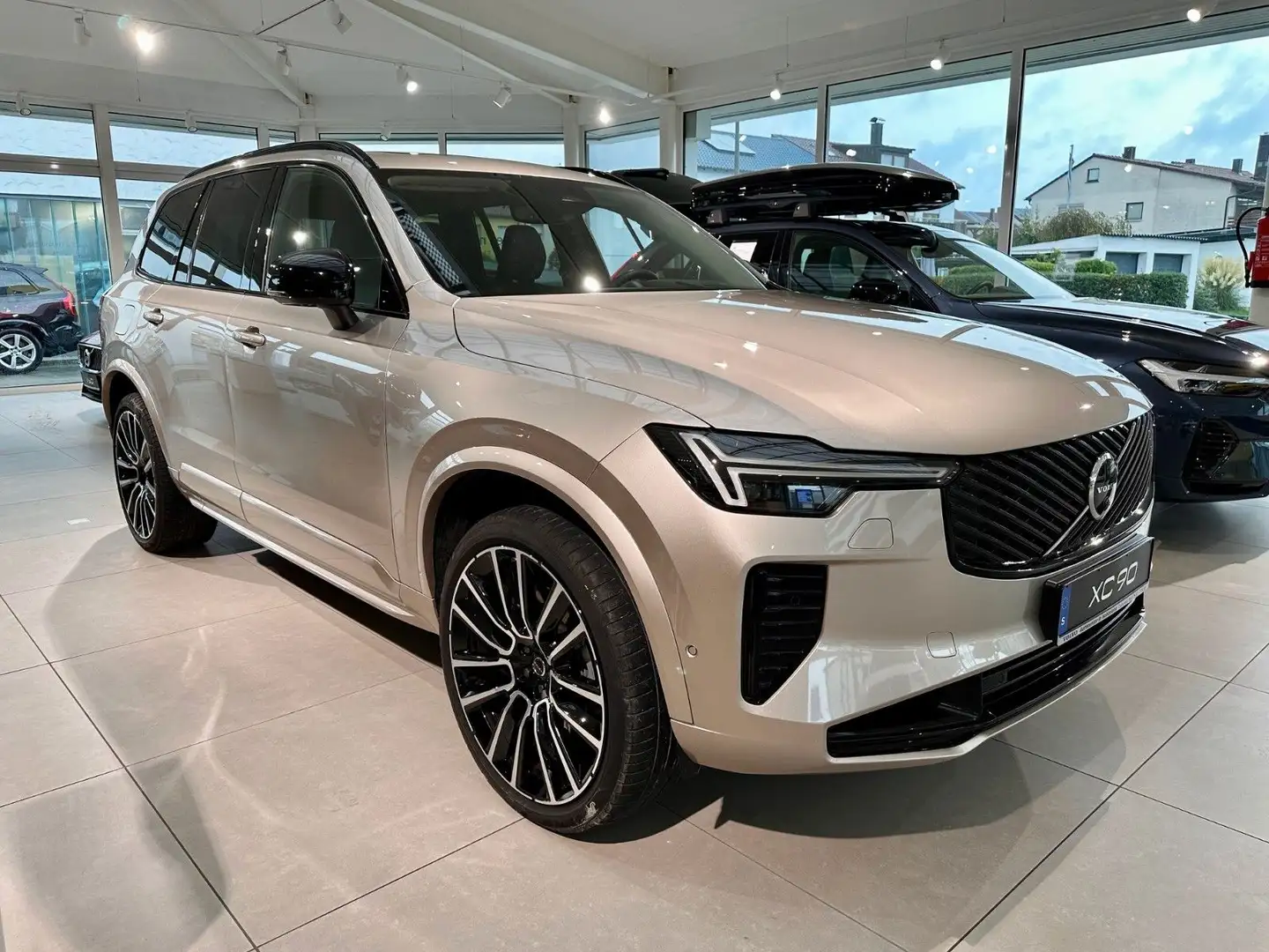 Volvo XC90 T8 Ultra Dark Recharge Plug-In Hybrid AWD Or - 1