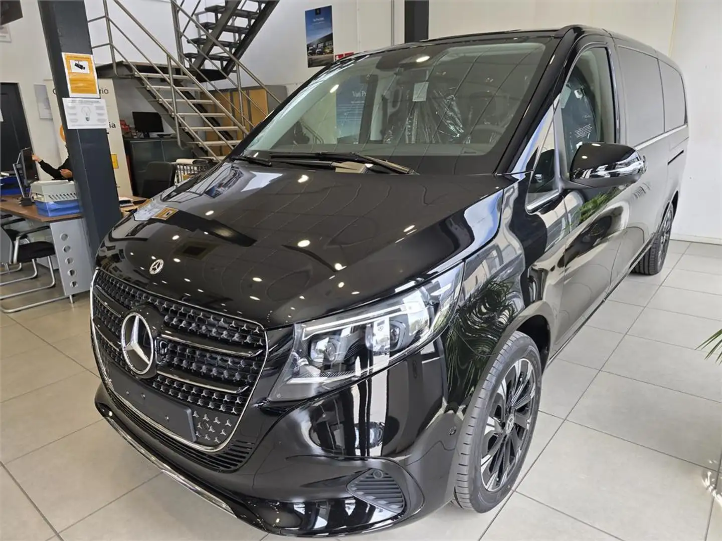 Mercedes-Benz V 300 Avantgarde Extralargo - 1