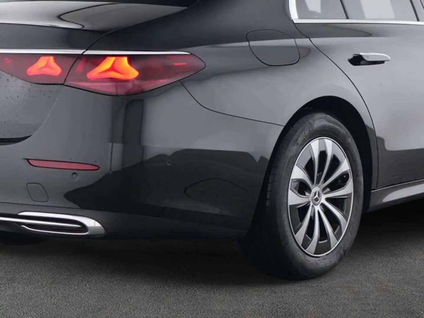 Mercedes-Benz E 200 E-Klasse Schwarz - 2