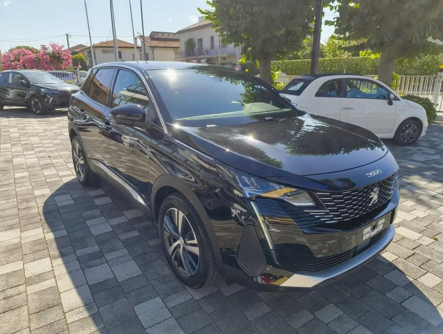 Peugeot 3008 1.2 Turbo 130 S&S Allure Pack Negro - 2
