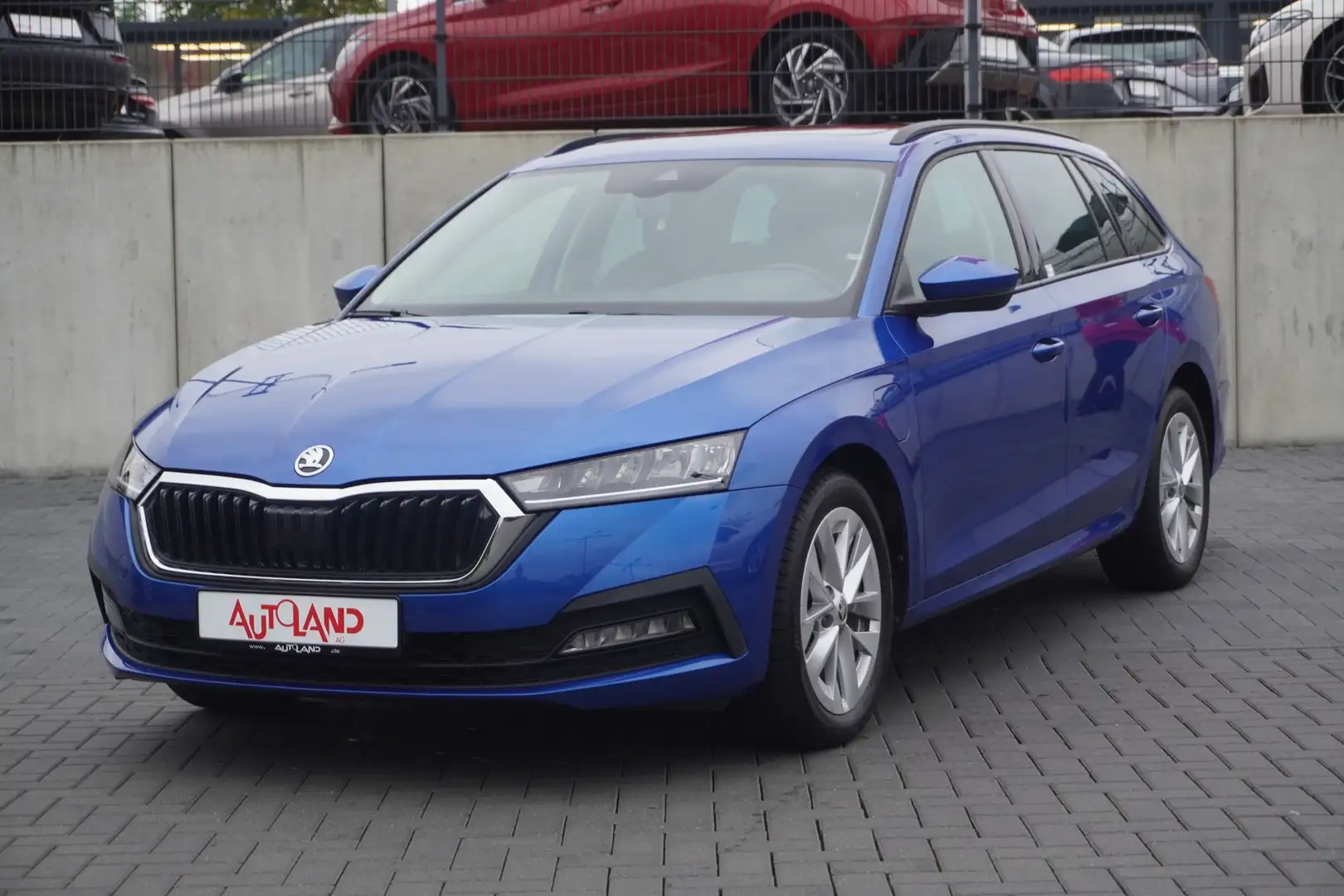 Skoda Octavia Combi Ambition 1.4 TSI iV DSG LED Blau - 2