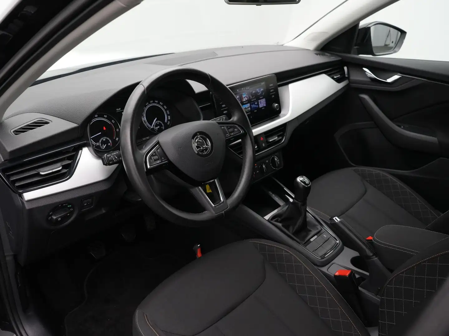 Skoda Scala 1.0 TSI 116 pk Ambition | LED koplampen | Trekhaak Zwart - 2