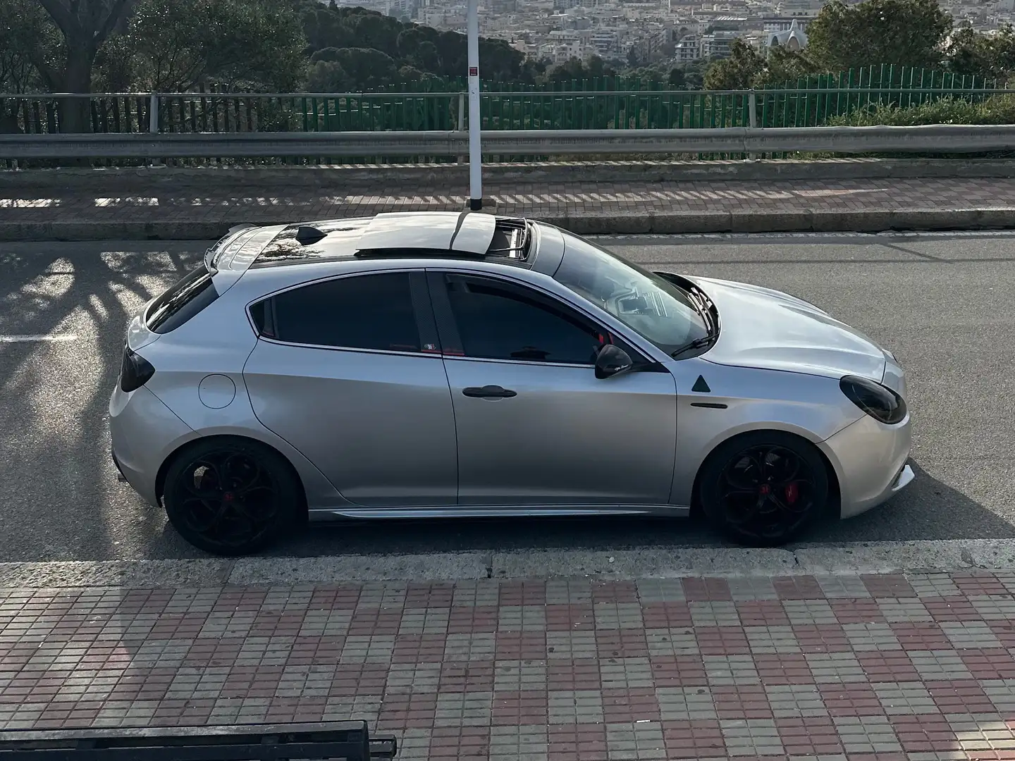 Alfa Romeo Giulietta Giulietta 1750 tbi Quadrifoglio Verde 235cv Gris - 2