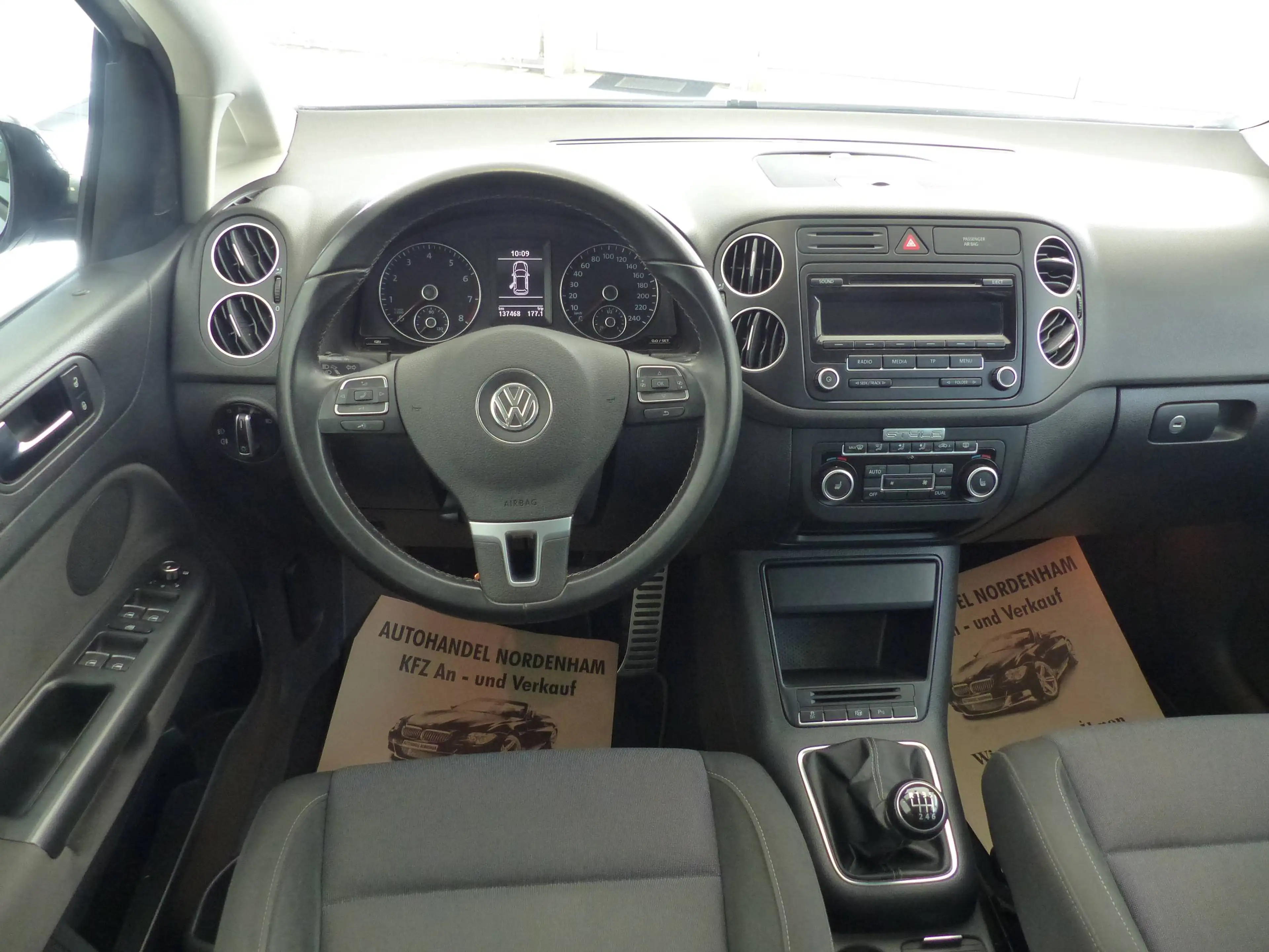 Volkswagen Golf Plus 1.4 TSI Style*KLIMAAUTOMATIK*AHK*TÜV 03/2028* — photo 11