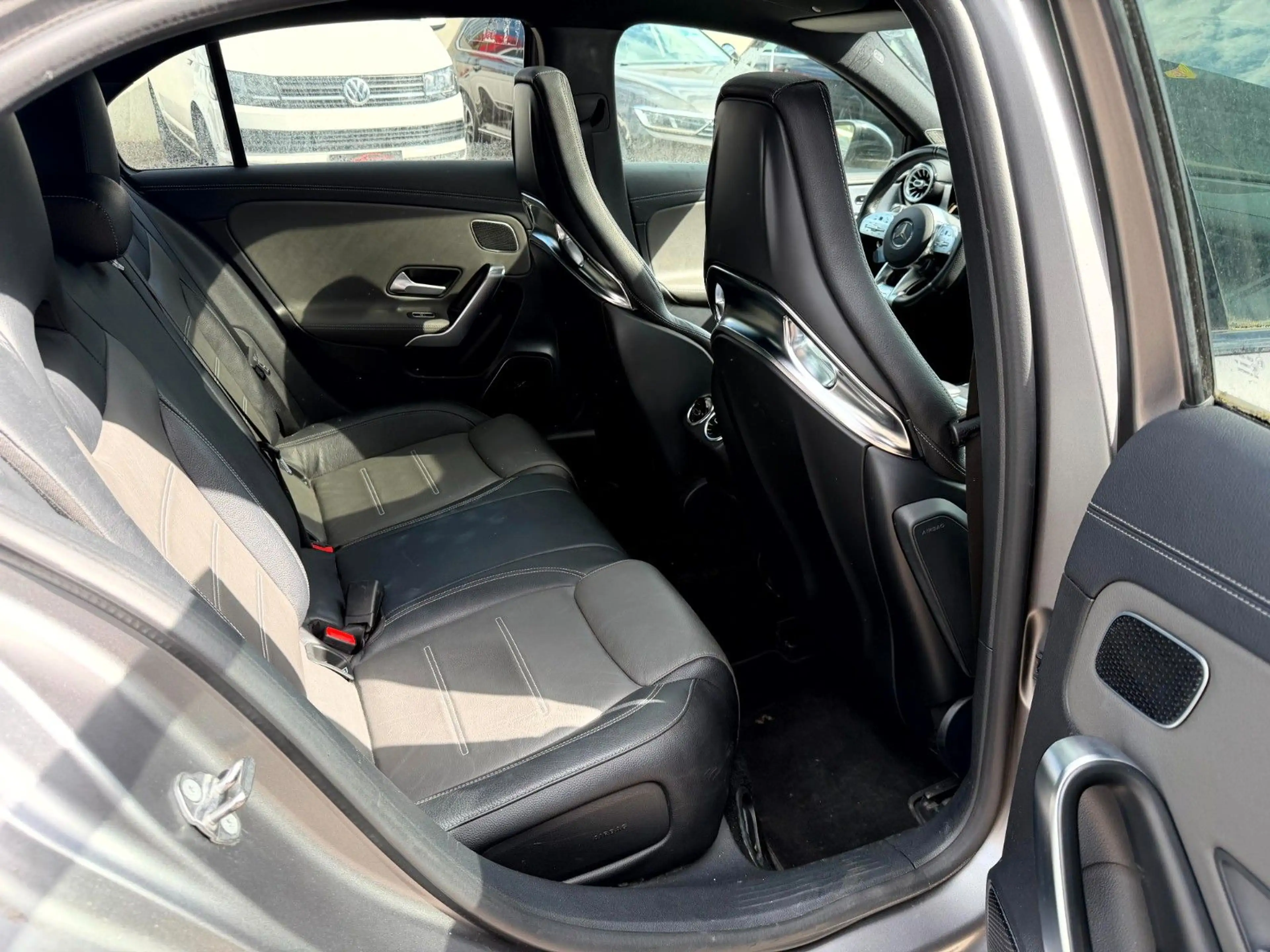 Mercedes-Benz A 35 AMG 4-Matic Pano_HUD_Perf.Sitz_360°_StandHz — photo 14