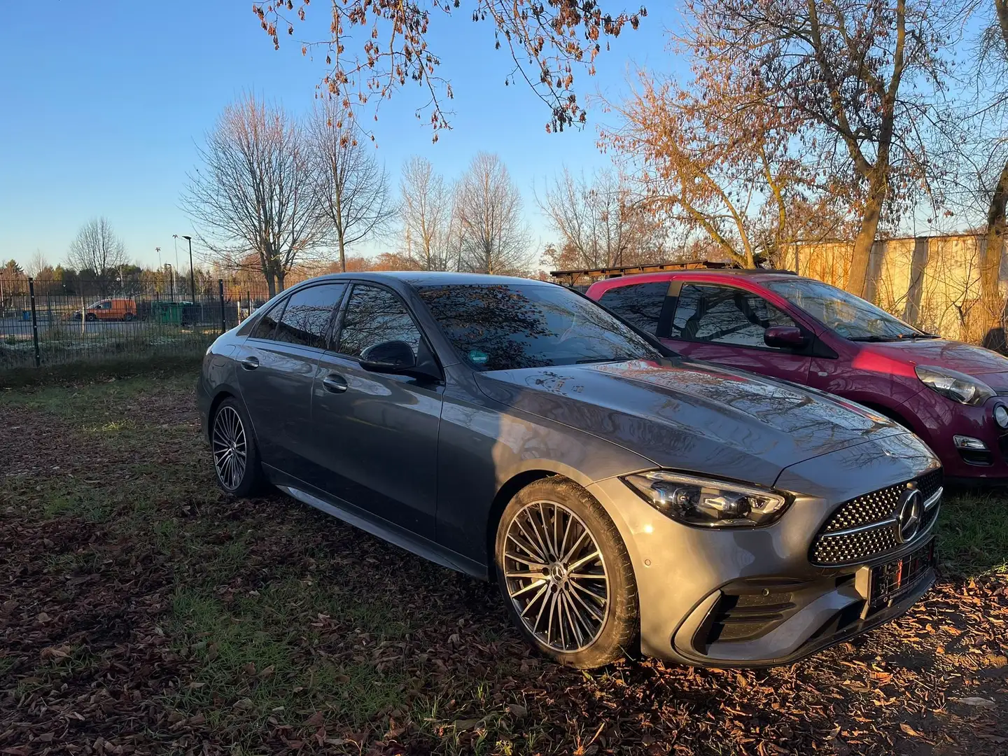 Mercedes-Benz C 200 C 200e AMG+BURMESTER+Massagesitze+Vollleder Grau - 1