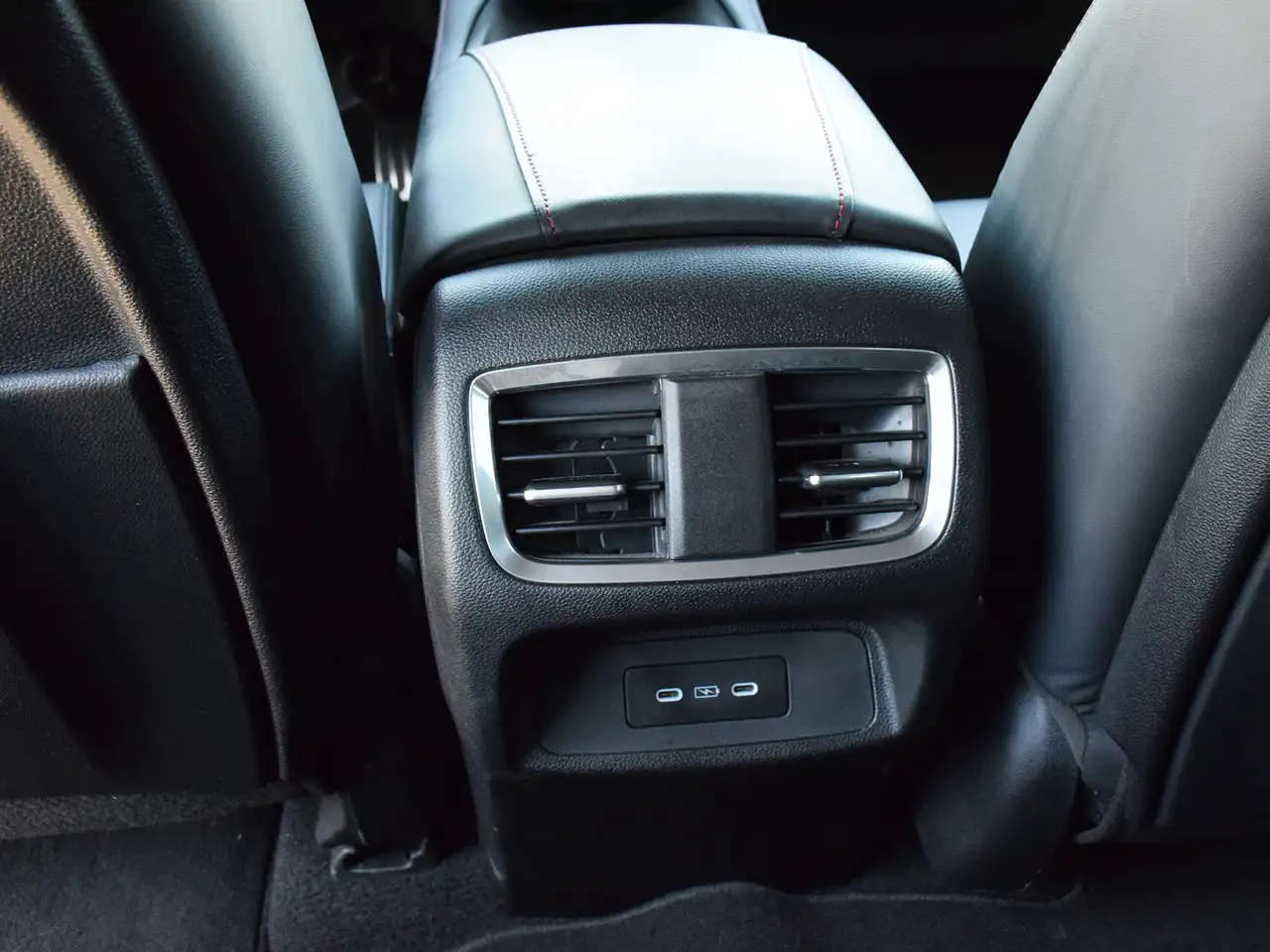 Acura RDX снимка Acura RDX