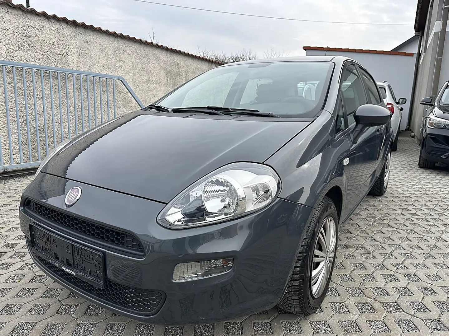 Fiat Punto 1,2 69 Pop Grau - 1