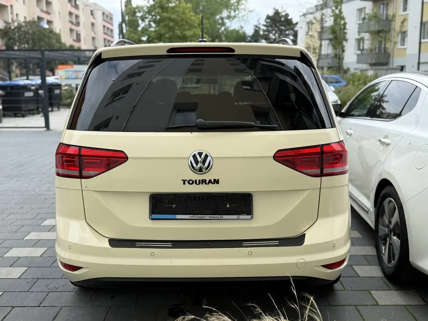 Volkswagen Touran 2.0 TDI SCR DSG Comfortline - 1