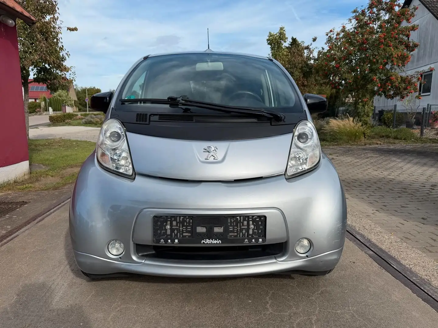 Peugeot iOn Basis TÜV Sitzheizung Klima Ladegerät Grau - 2