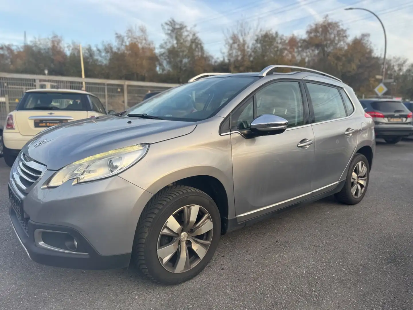 Peugeot 2008 Allure*91TKM*EURO6* Grau - 2