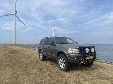 EXPLORER 4.6-V8 limited