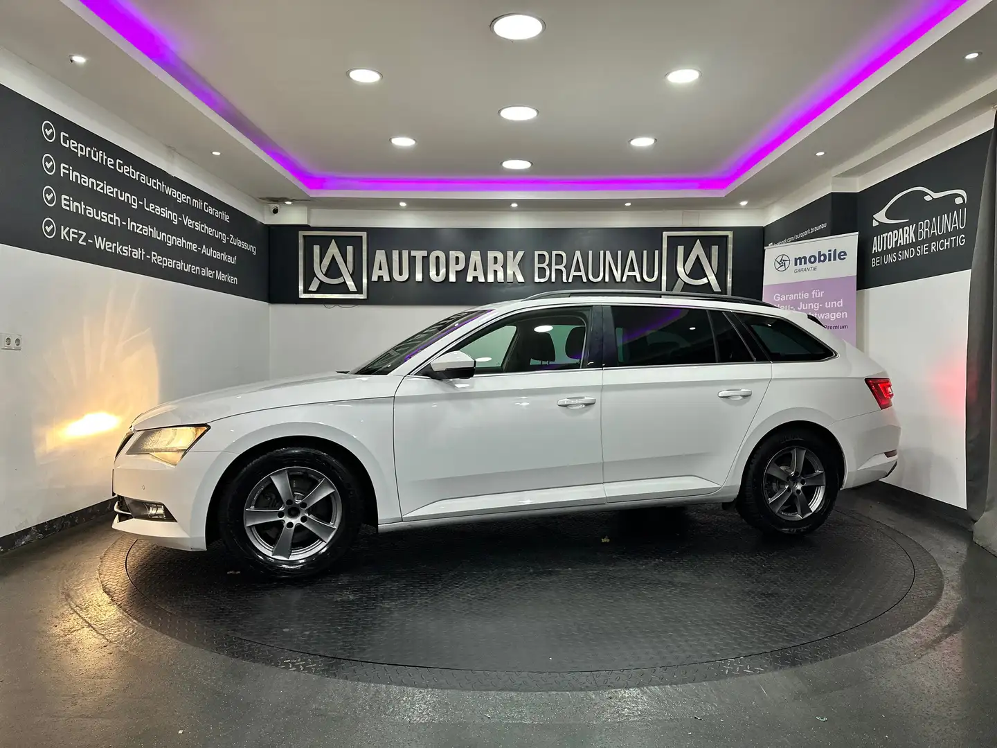 Skoda Superb 2.0 TDI Ambition *CARPLAY*PDC*SZH* Blanc - 2