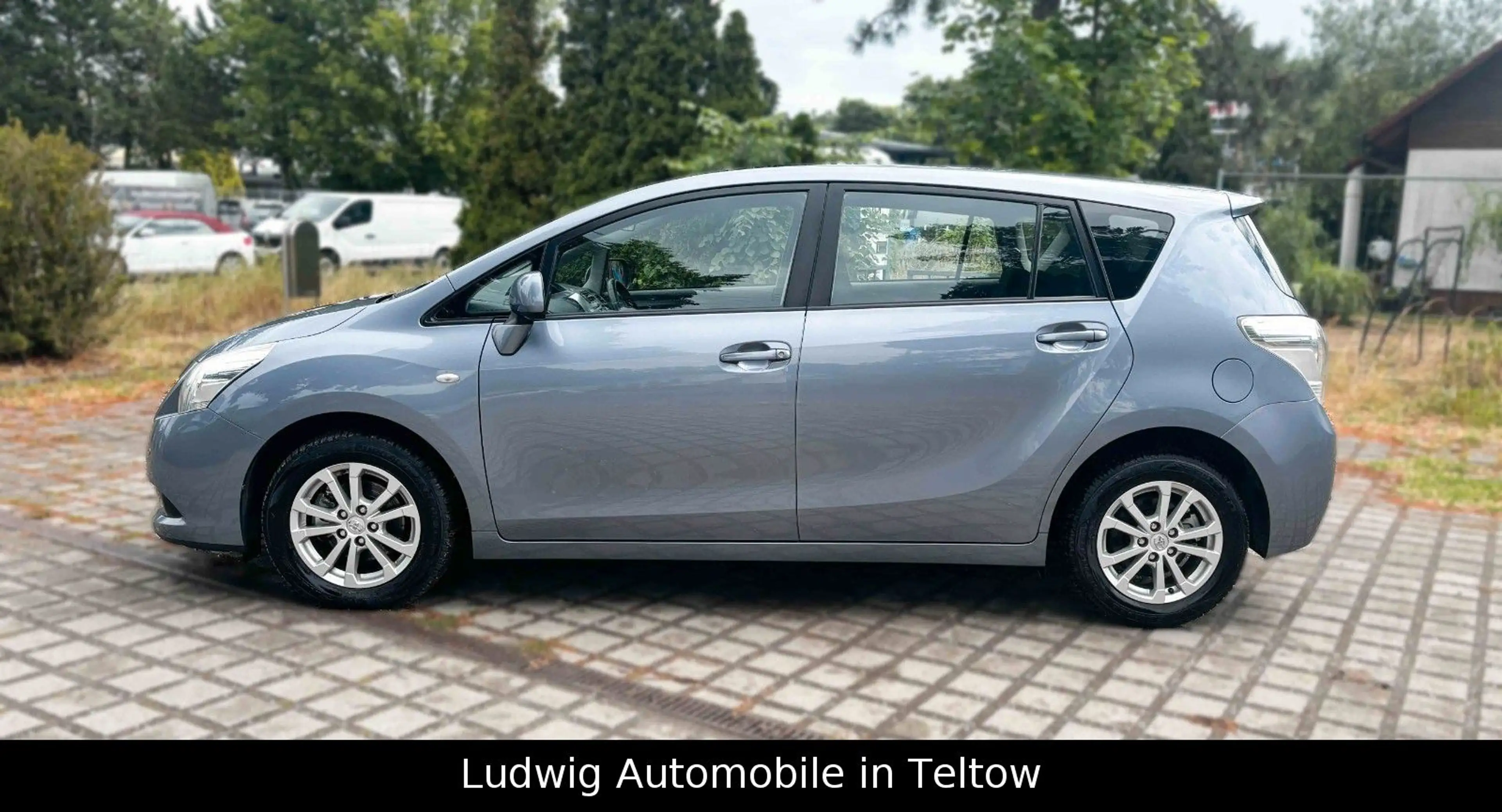 Toyota Verso Edition Automatik*Klima*wenig Kilometer — photo 8