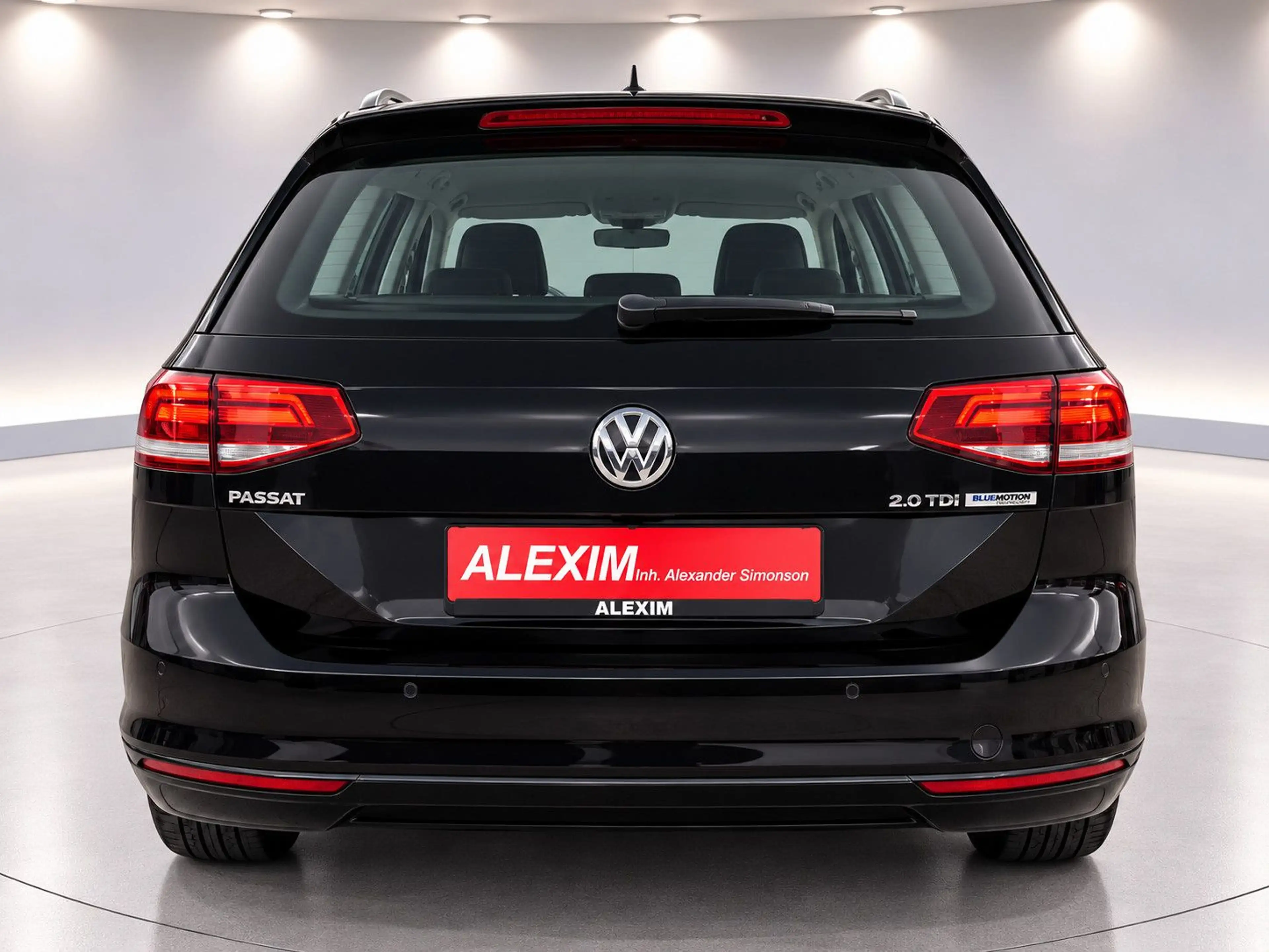 Volkswagen Passat Variant /AHK/LED/Massage/Navi — photo 6