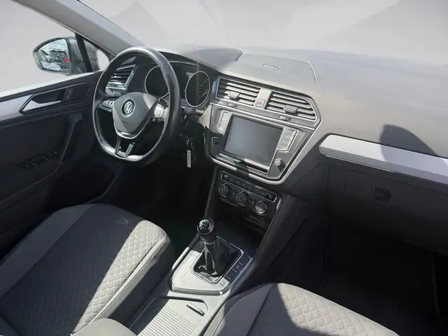 Volkswagen Tiguan view 15