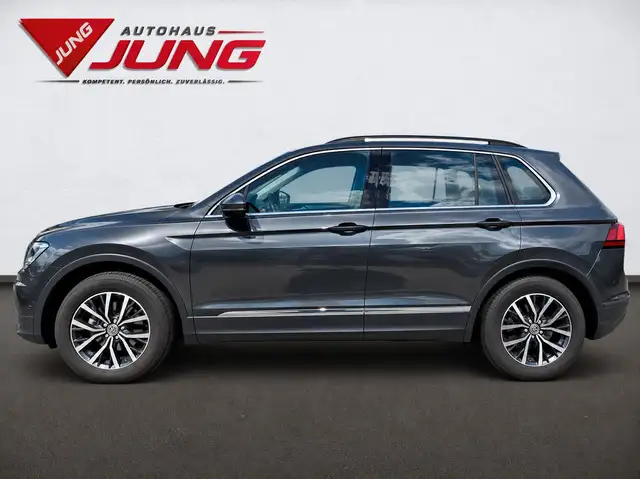 Volkswagen Tiguan view 6