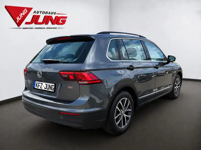 Volkswagen Tiguan view 9