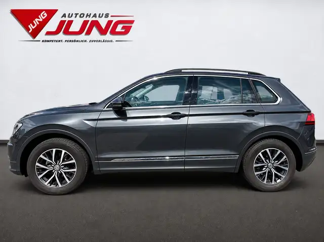 Volkswagen Tiguan view 5