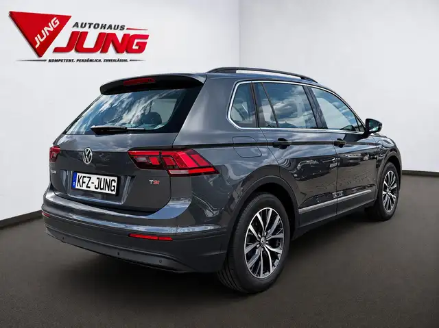 Volkswagen Tiguan view 8