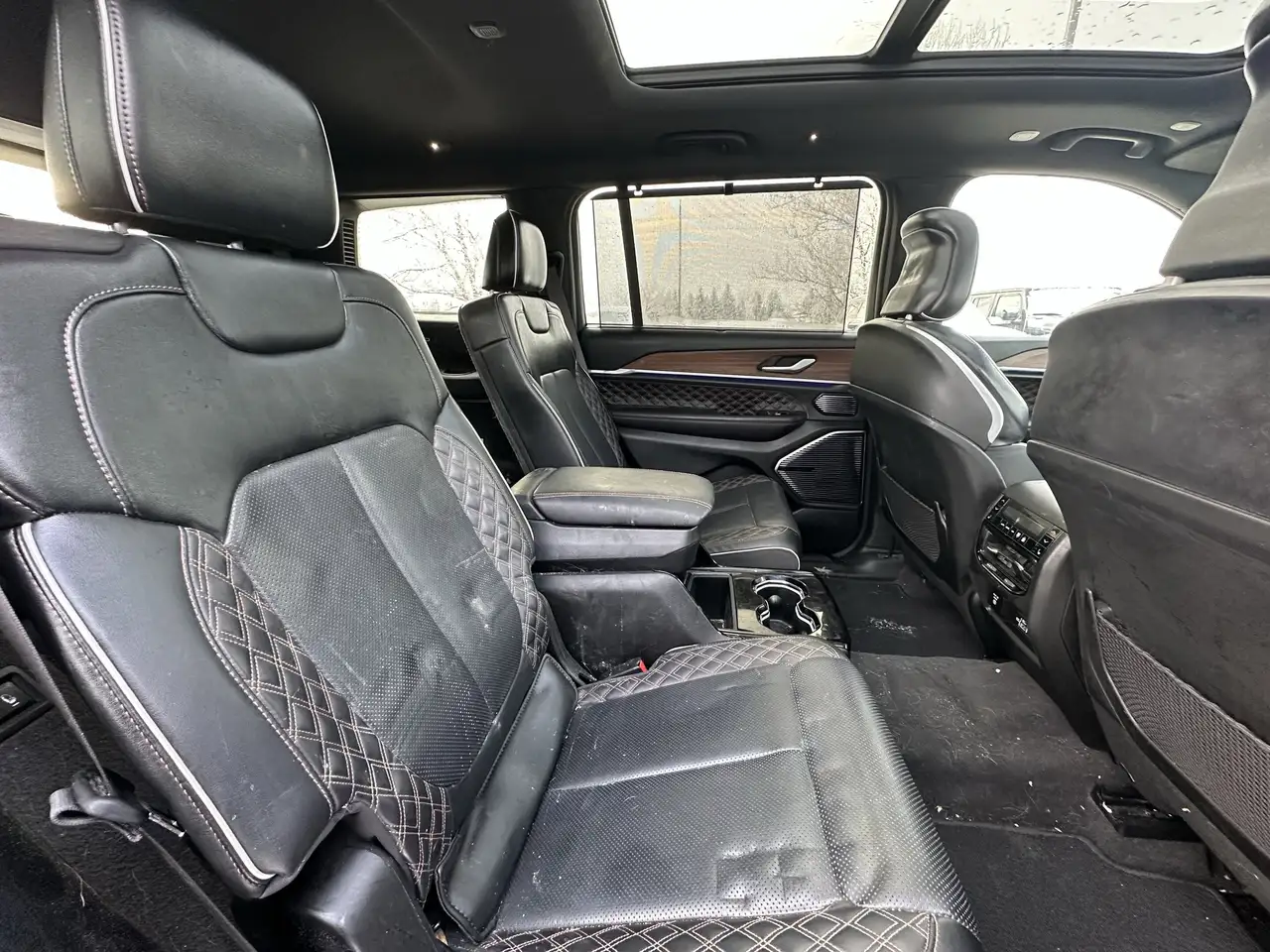 Jeep Grand Cherokee снимка Jeep Grand Cherokee