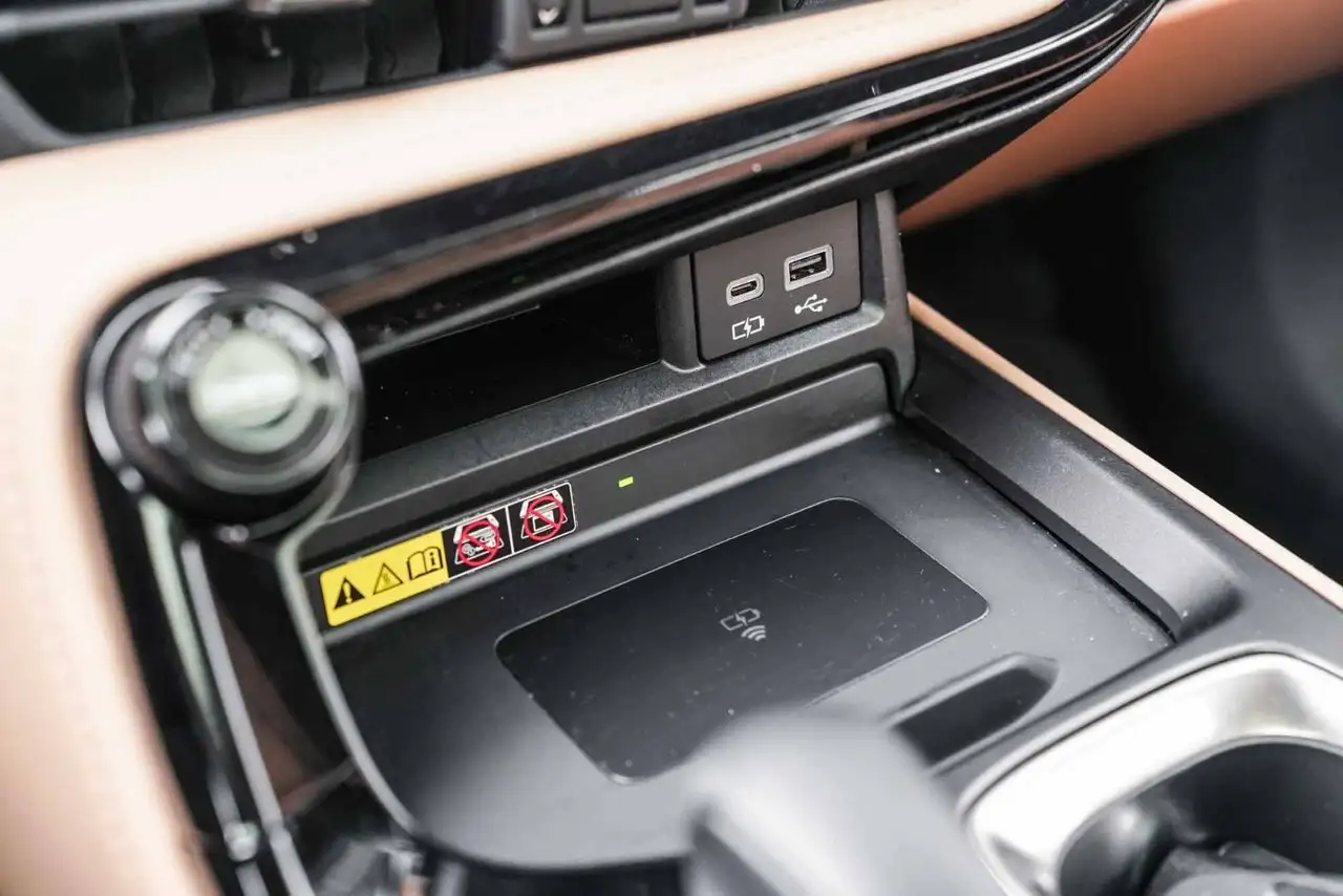 Lexus NX fotografie Lexus NX