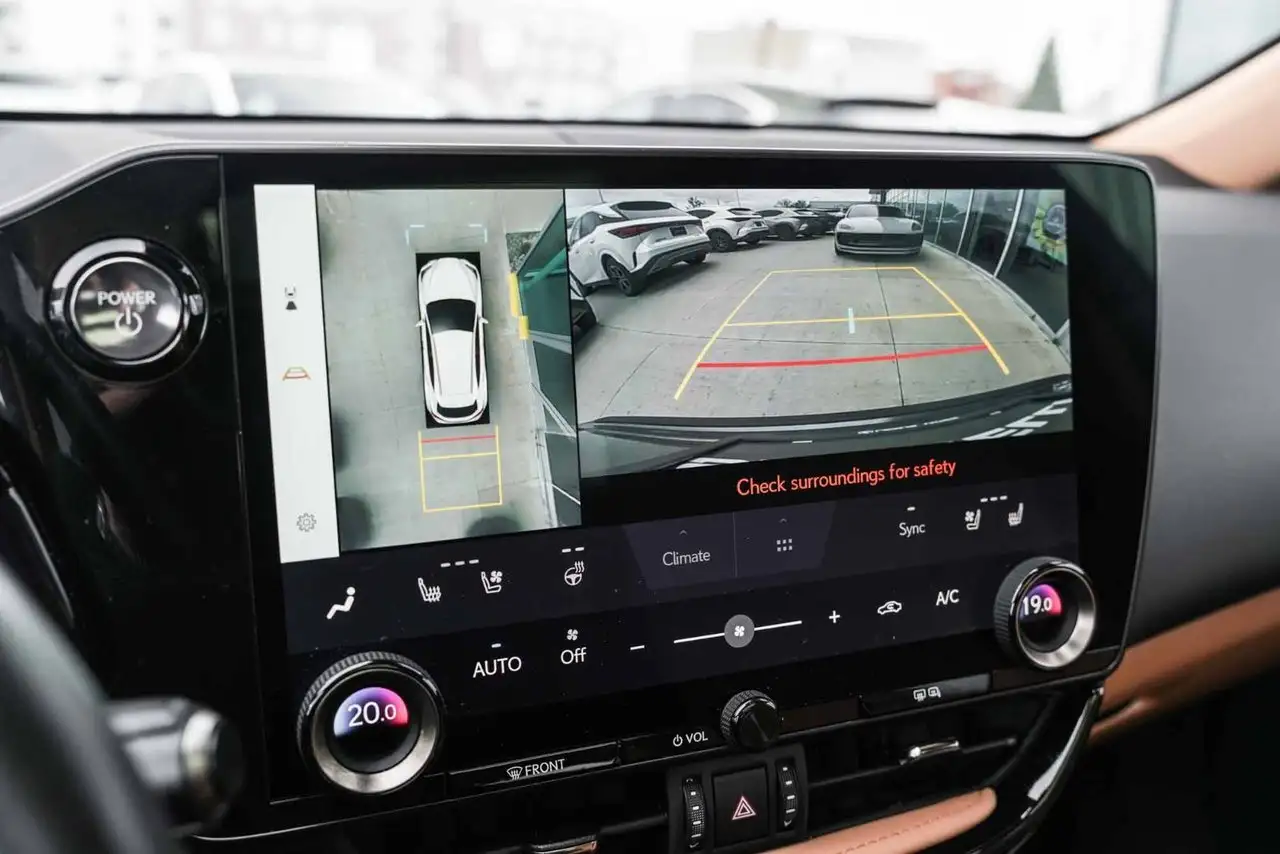 Lexus NX fotografie Lexus NX
