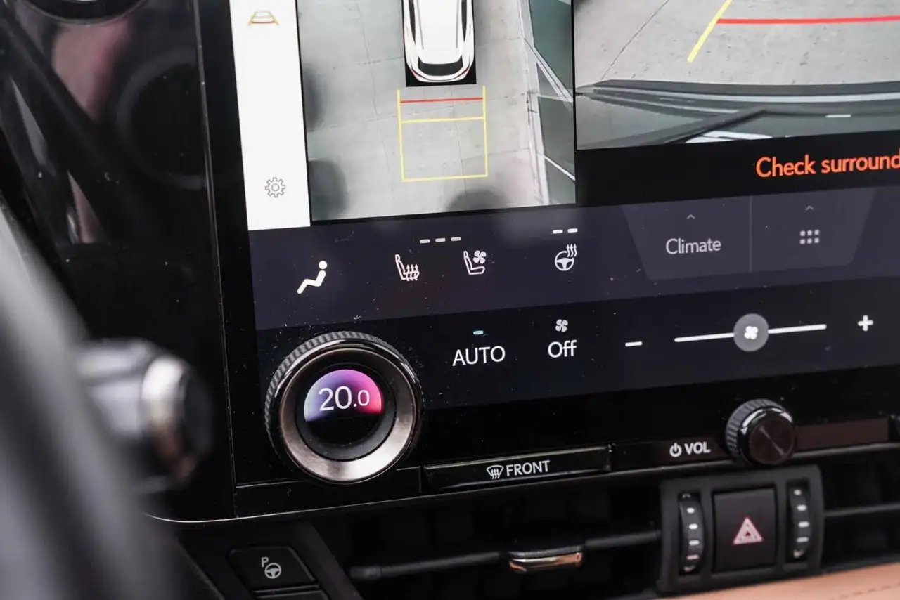 Lexus NX fotografie Lexus NX
