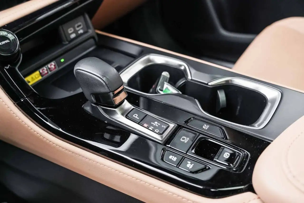 Lexus NX fotografie Lexus NX