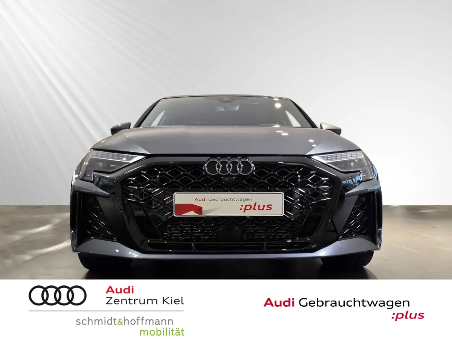 Audi RS3 Limousine TFSI quattro S-tronic Matrix-LED Klima Grau - 2