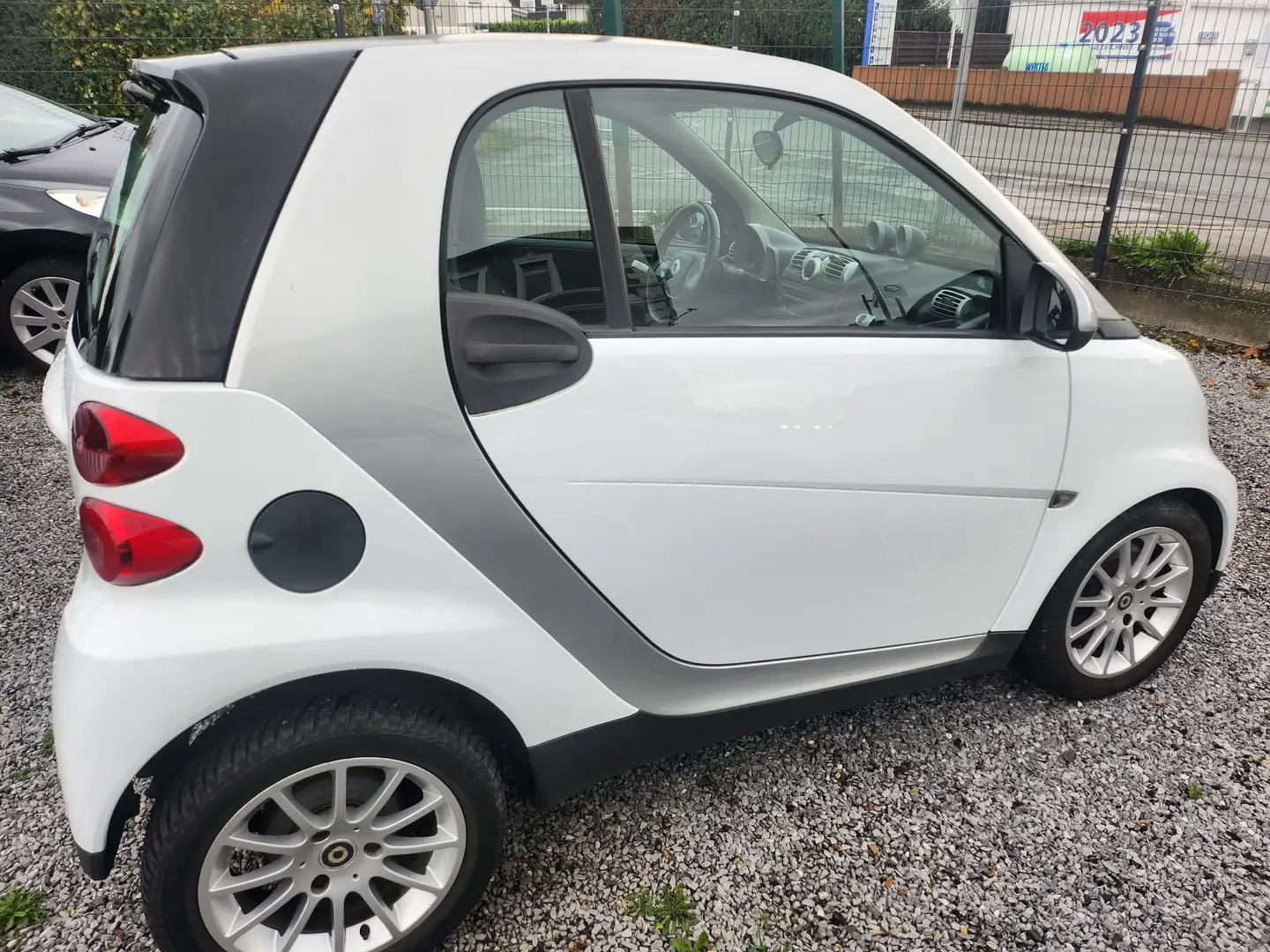 smart forTwo coupe pure micro hybrid drive Weiß - 2