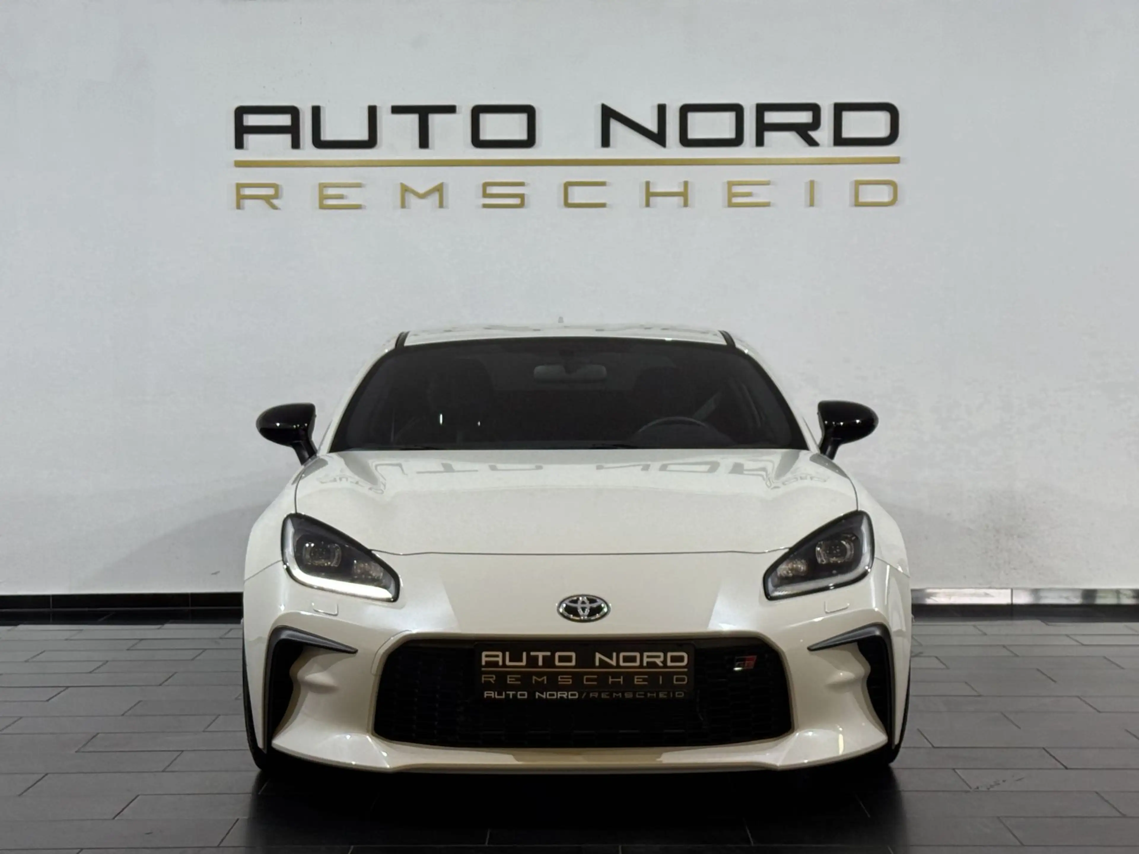 Toyota GR86 Premium *Virtual*Kamera*CarPlay*Tempomat* — photo 2
