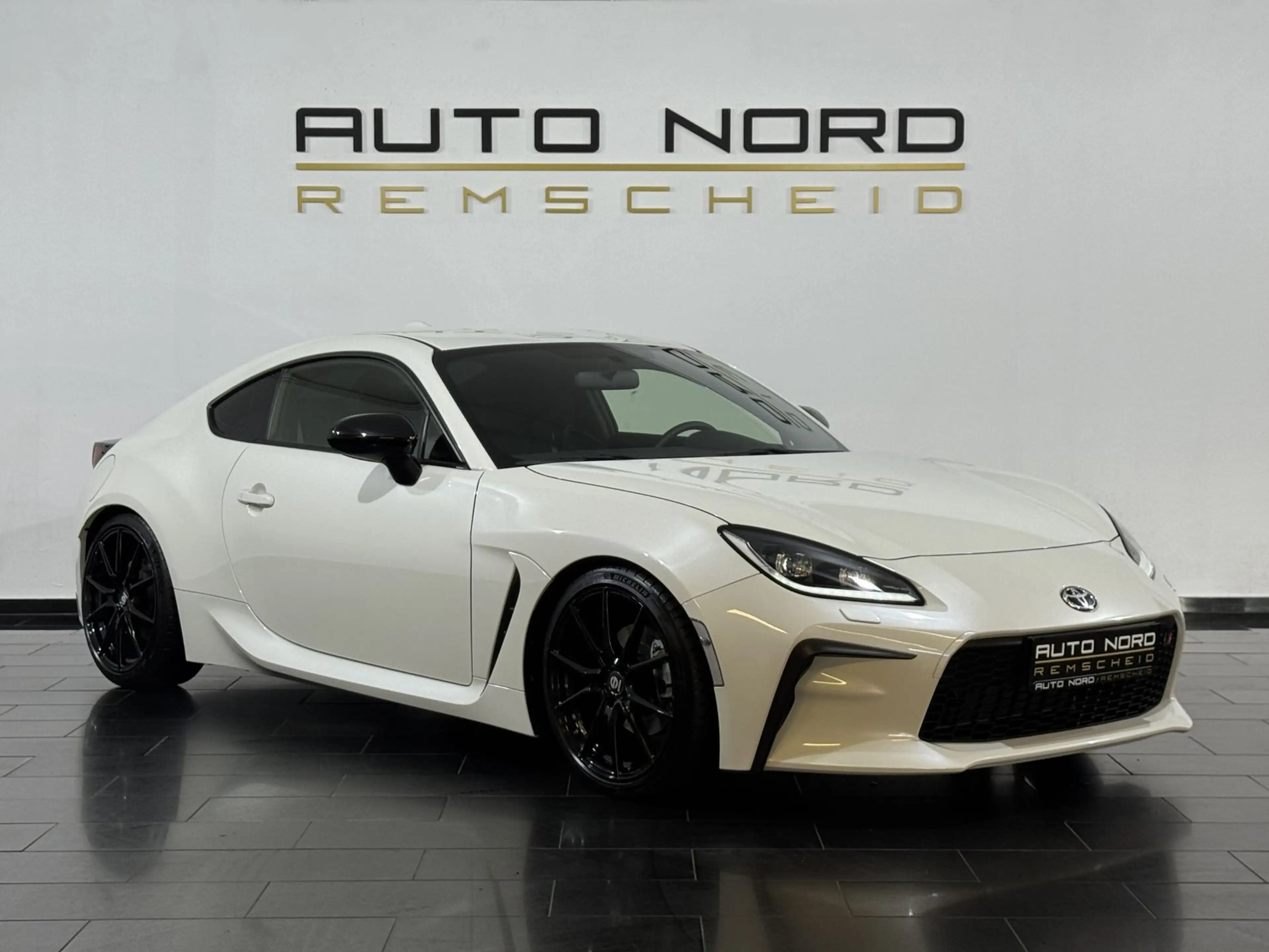 Toyota GR86 Premium *Virtual*Kamera*CarPlay*Tempomat* — photo 4